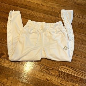 Adidas Basketball Club